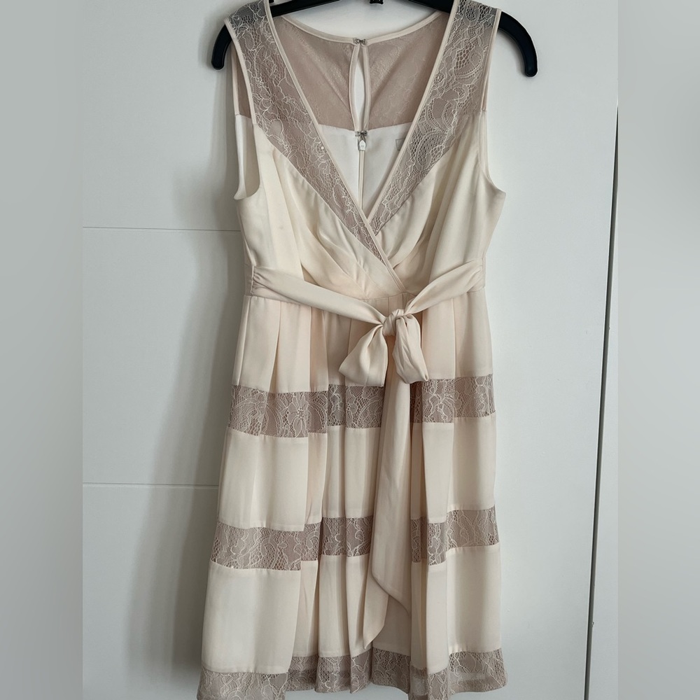 Sleeveless cream dress
